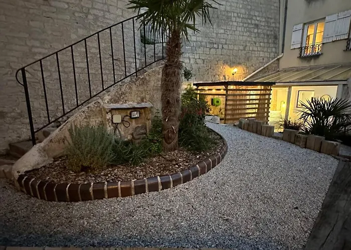 La Tour Napoléonienne Et Son Jacuzzi * Caen